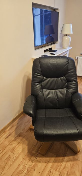 Fotel stan bardzo dobry.