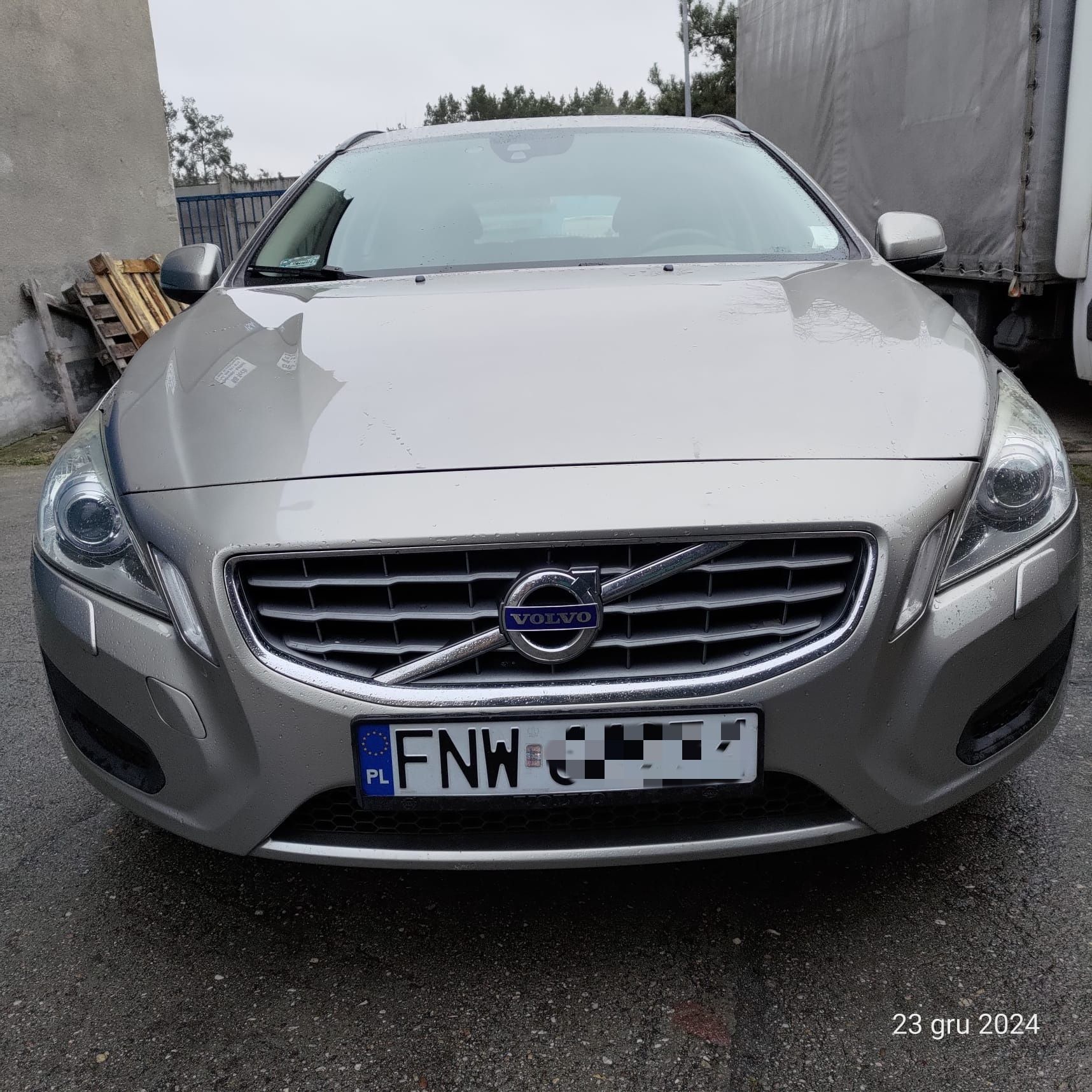 Volvo V60 polski salon