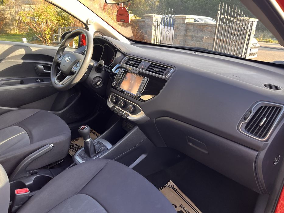 Kia Rio Benzyna Ekran Kamera Cofania