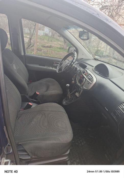 Продаю машину Hyundai Matrix 2