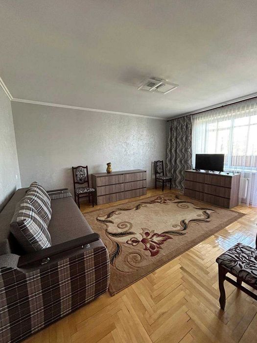 Оренда двокімнатної квартири вул. Переяславська центр міста