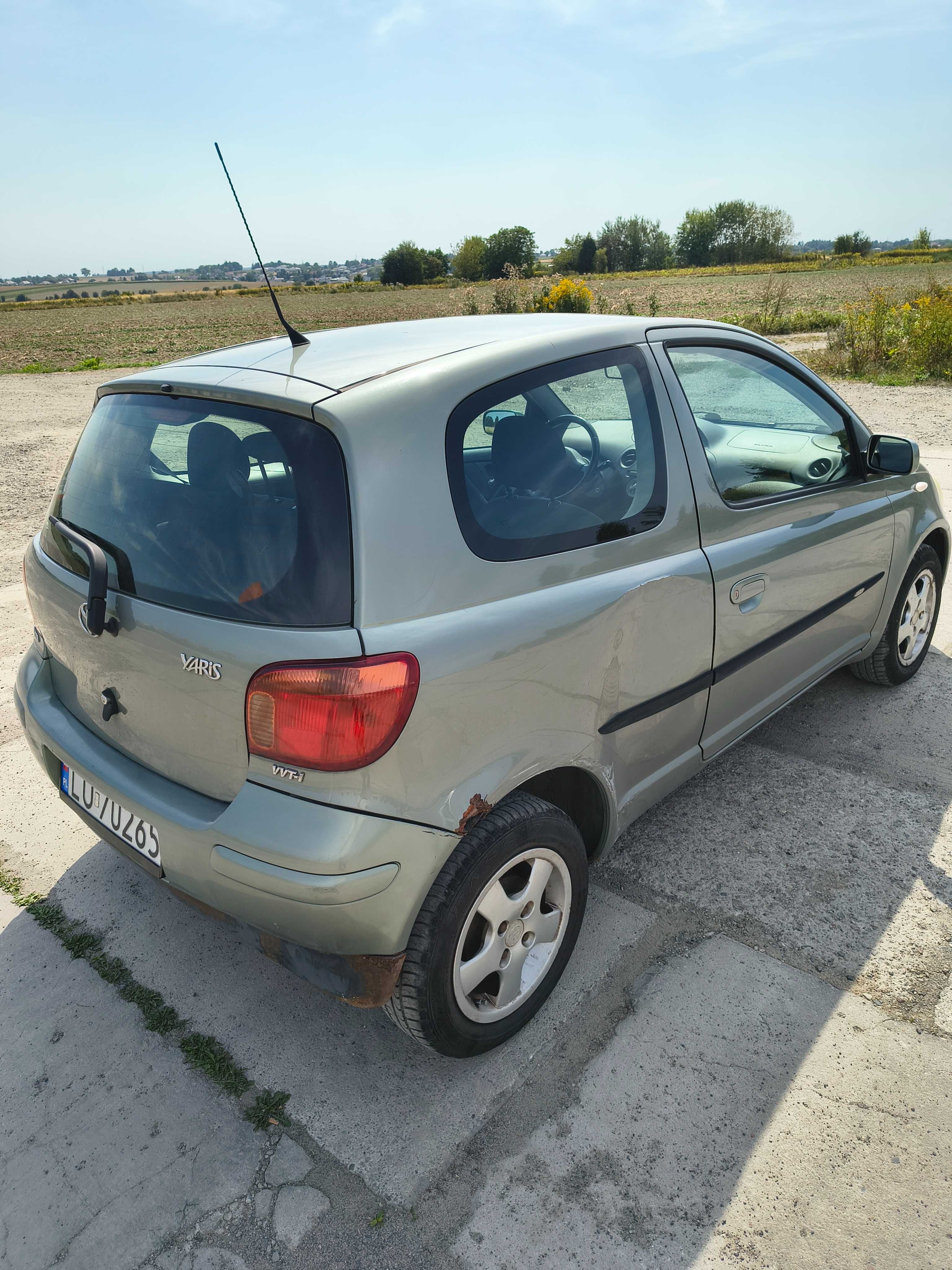 Toyota Yaris 2004r.
