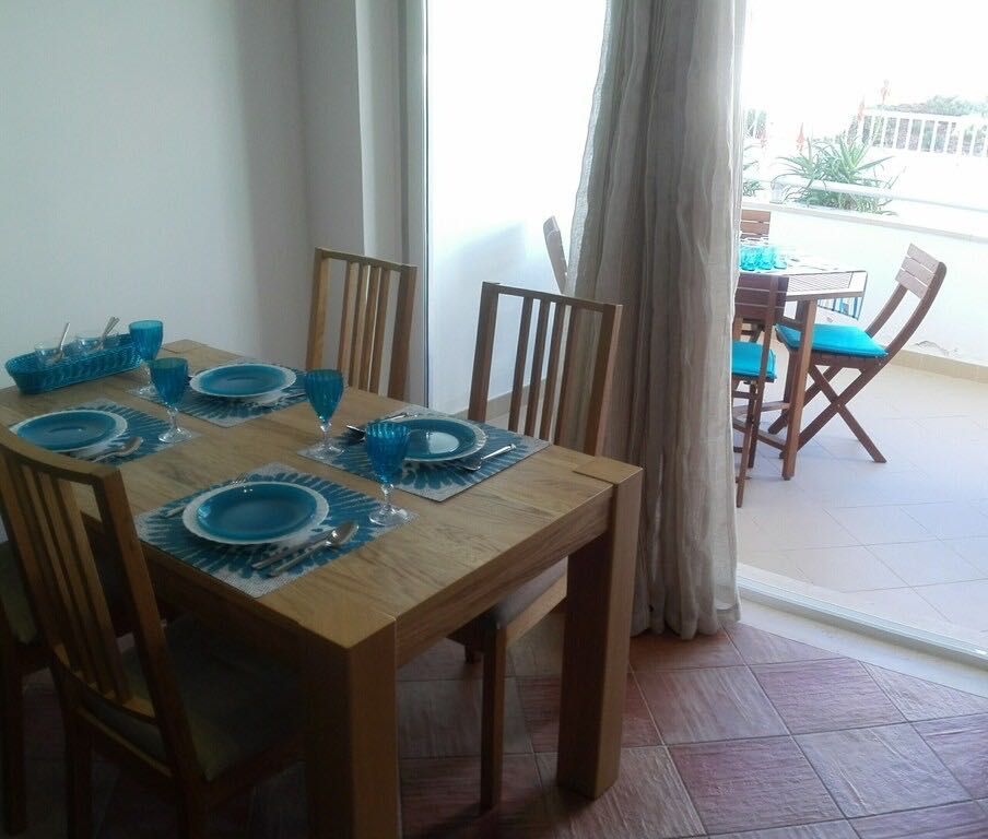 Apartamento T2 piscina aquecida, ar condicionado e Internet