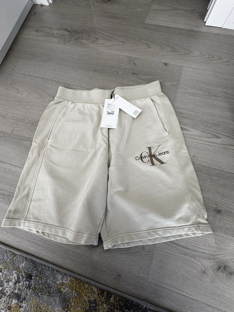 Calções Calvin Klein Tam M