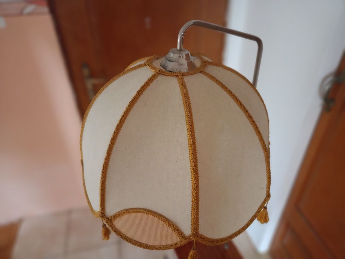 Lampa retro ze stolikiem - abażur