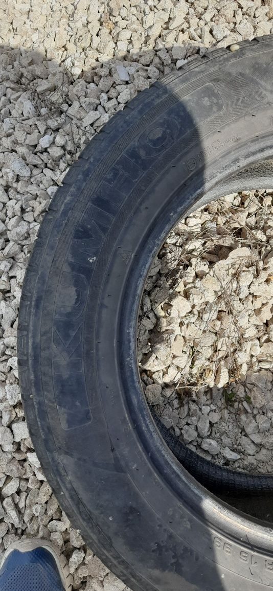 Шини зимові KUMHO 216/60 R16.