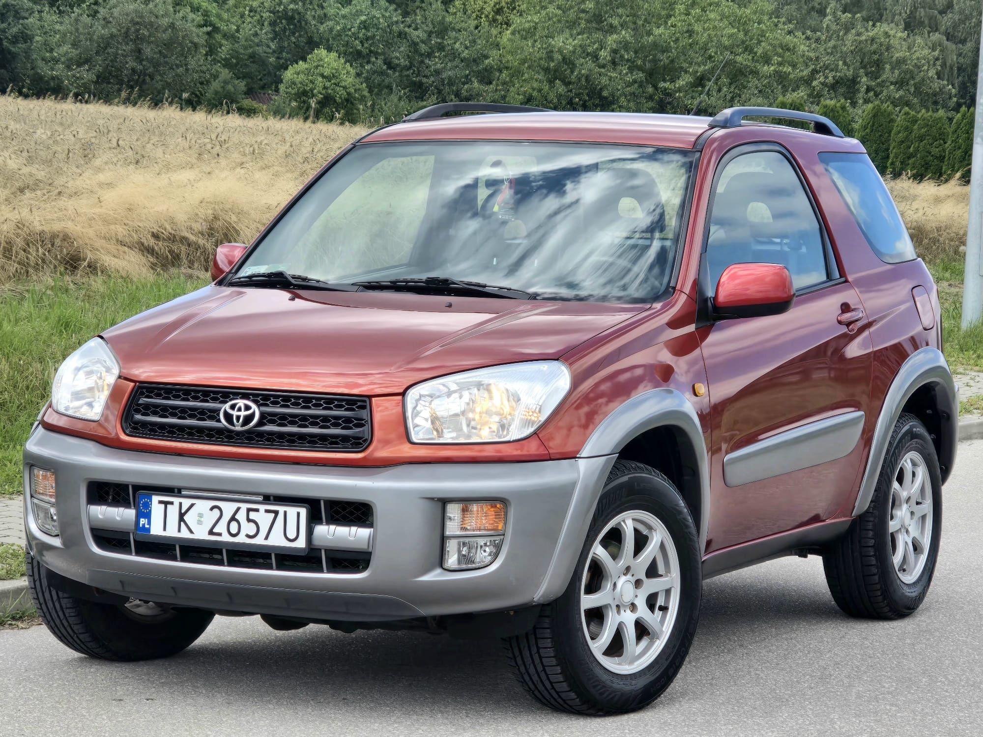 Toyota RAV4. 4x4 Niski przebieg