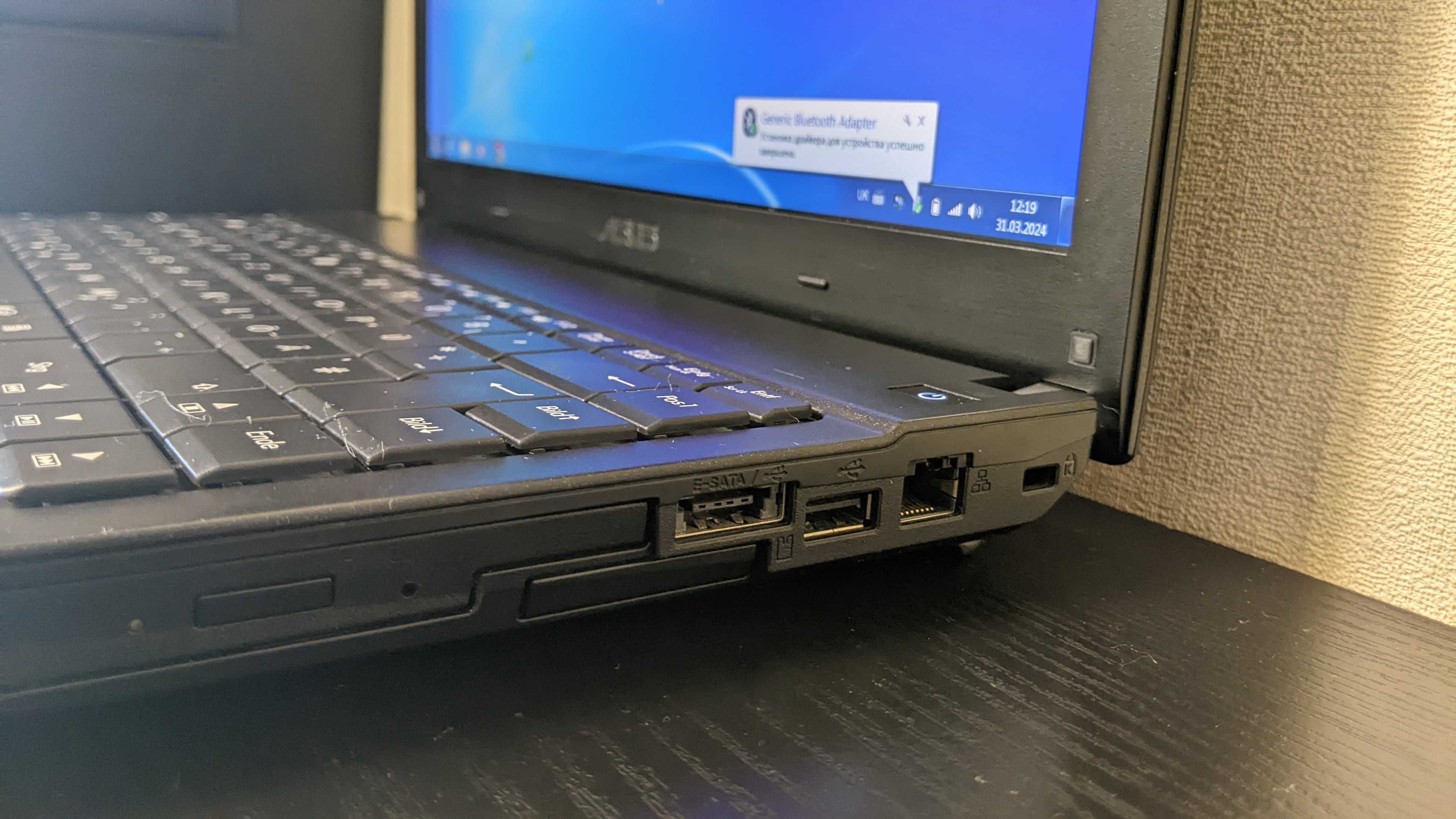 Ноутбук Asus B33E