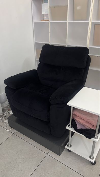 Робоче місце майстрам в салоні краси