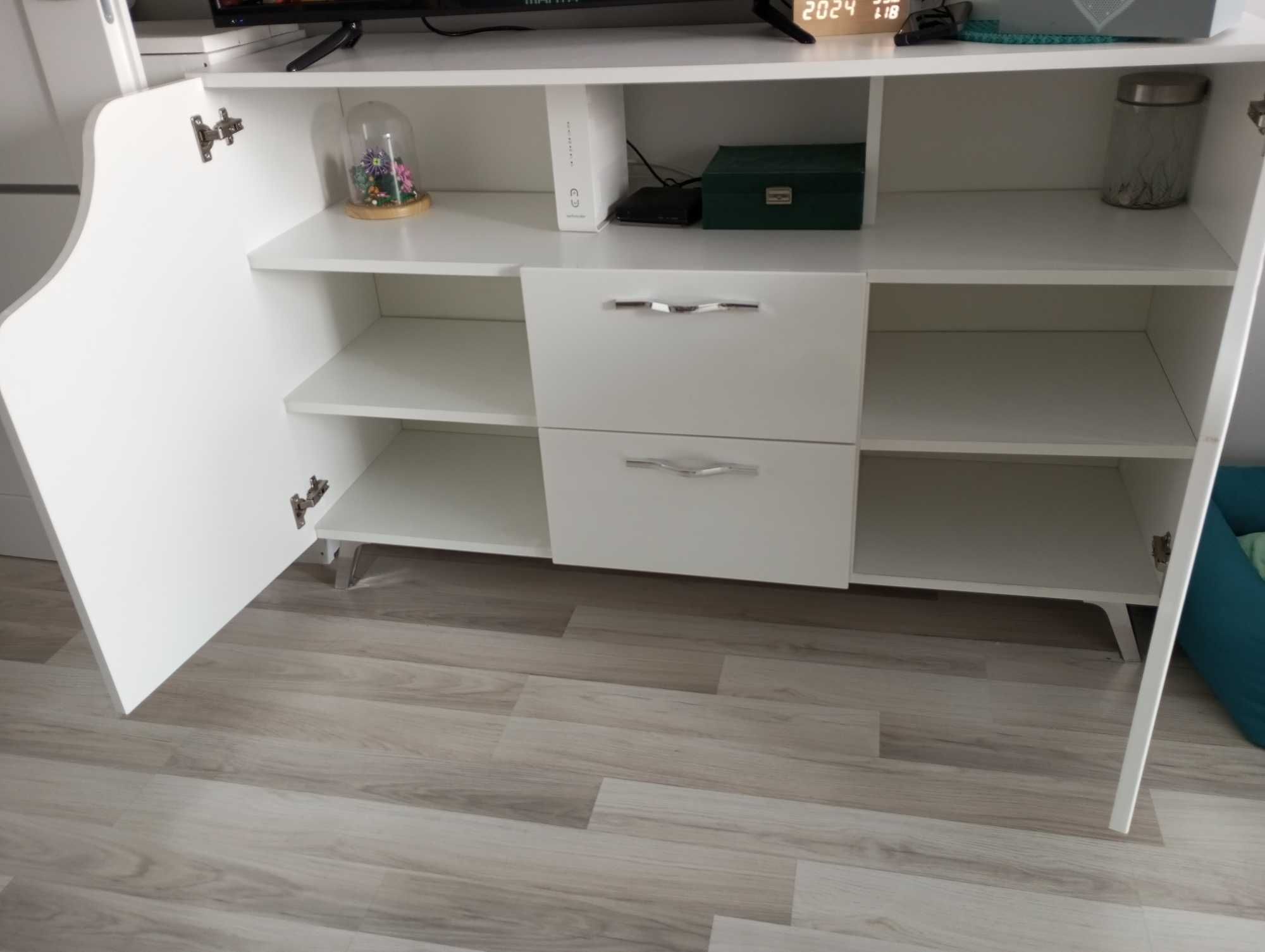 REZERWACJA.Meble Agata Meble biały połysk. Super stan !