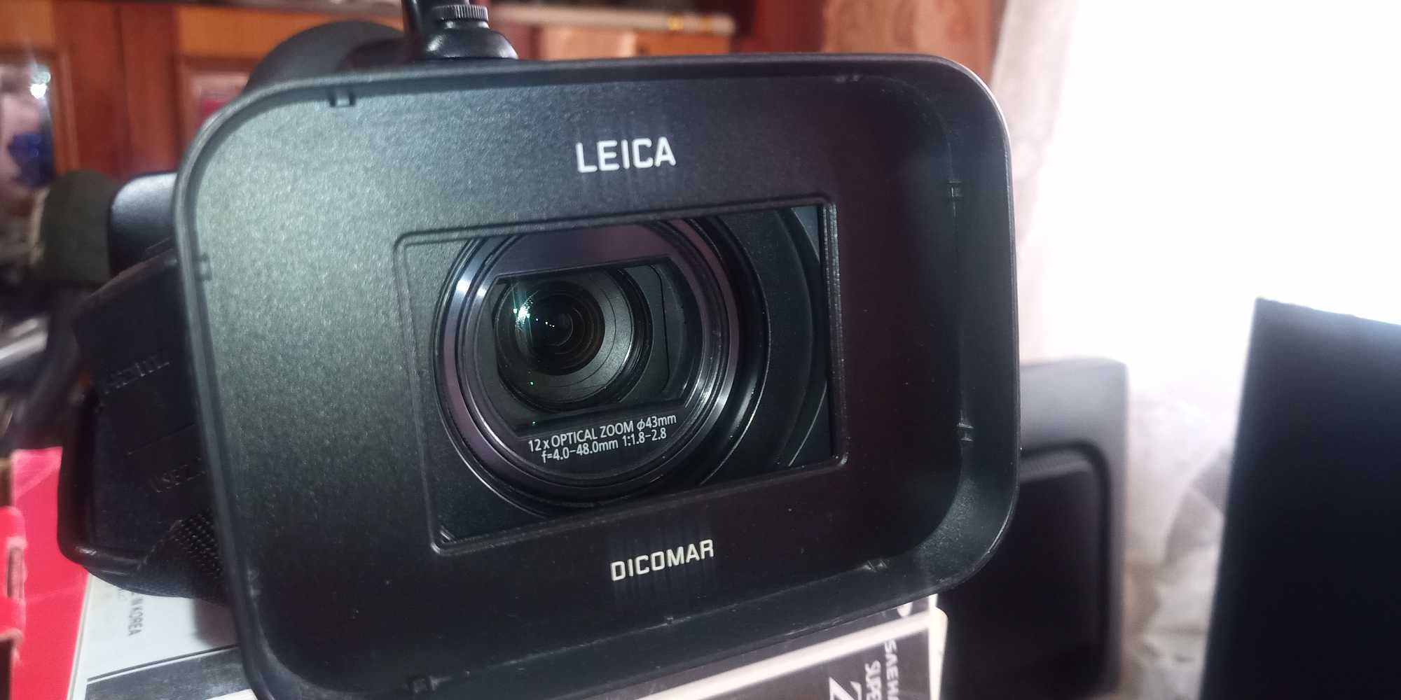 Відеокамера Panasonic AG-HMC41E