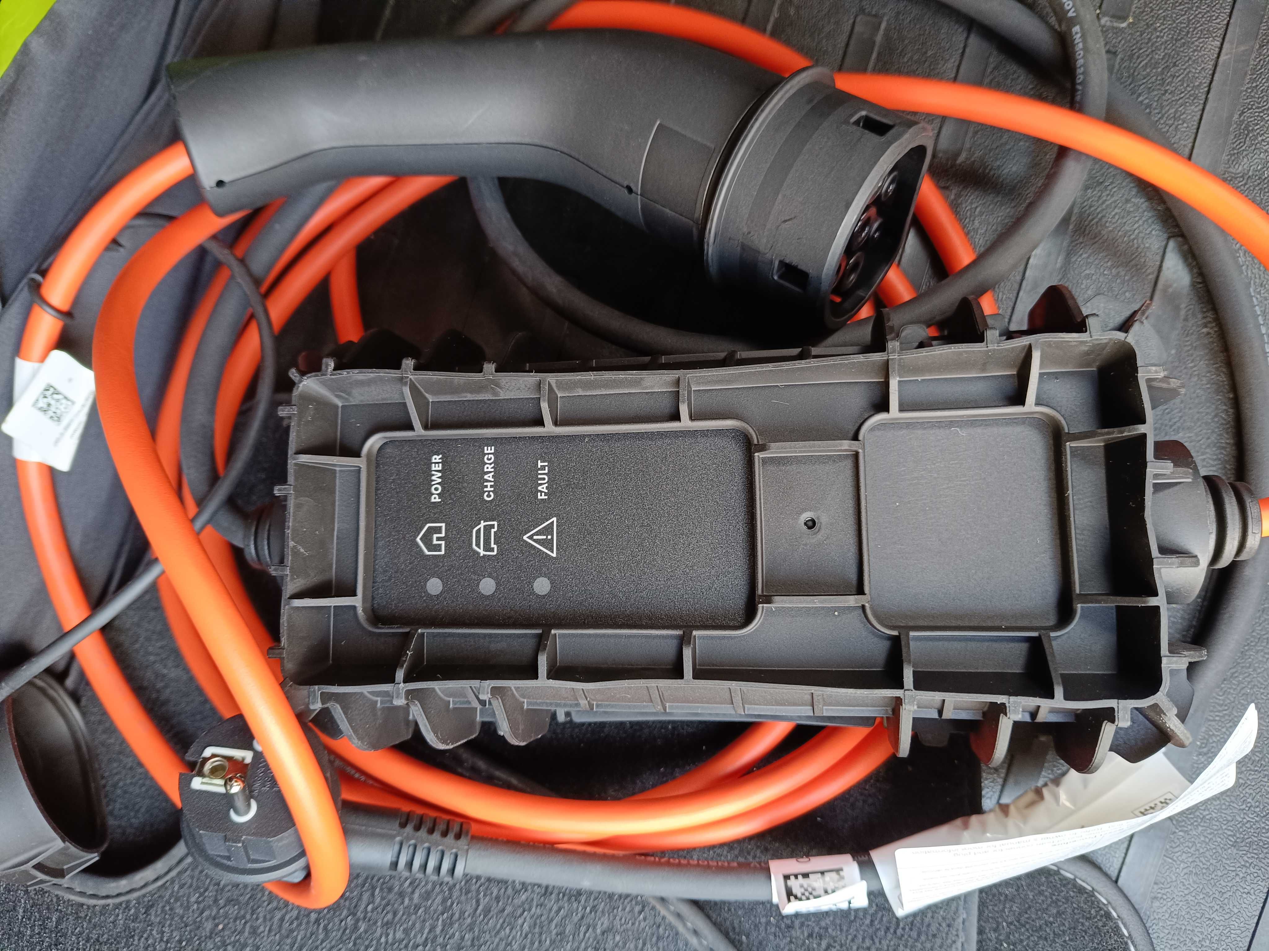 Cabos carregamento viaturas ELÉTRICAS/ PLUGIN, novos e de origem PSA.