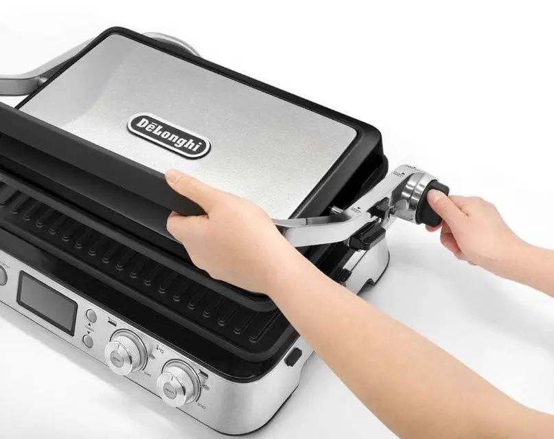 Гриль-барбекю DeLonghi CGH1012D