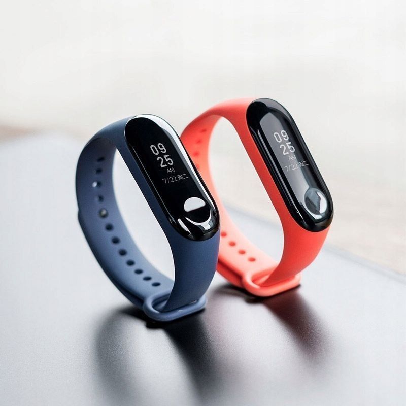 Sportowy Pasek Smooth Do Xiaomi Mi Band 3 / 4 Czarno-Czerwony