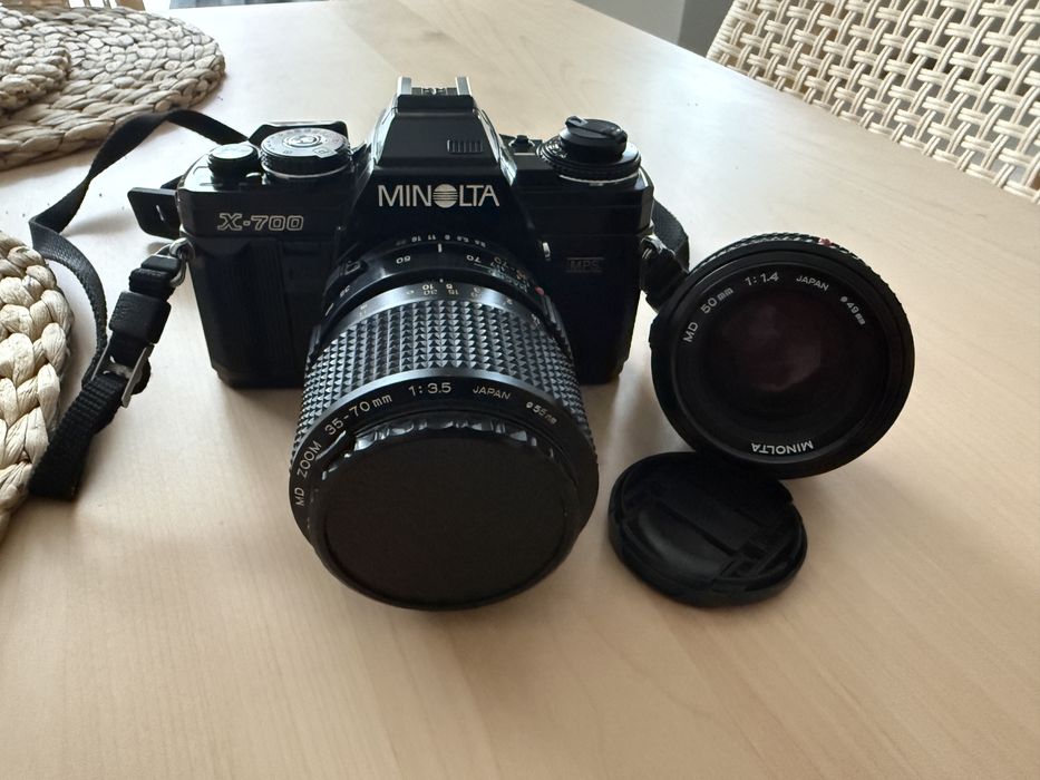Aparat analogowy Minolta x-700 + minolta 50mm 1.4 + minolta 35-70mm