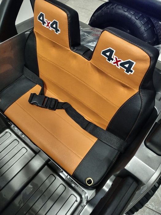 Jipe elétrico criança 12v 4 motores