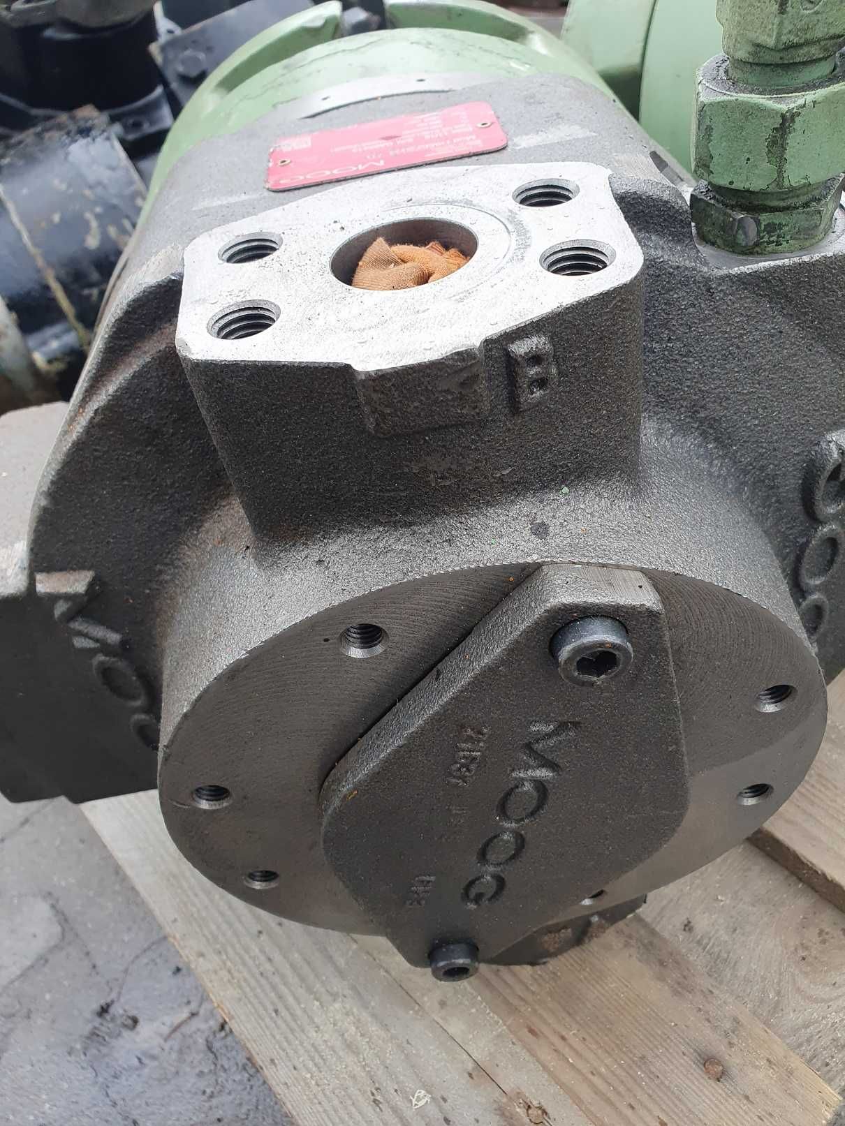 pompa hydrauliczna MOOG d 954- , 2030 / dD ciśnienie 350 bar