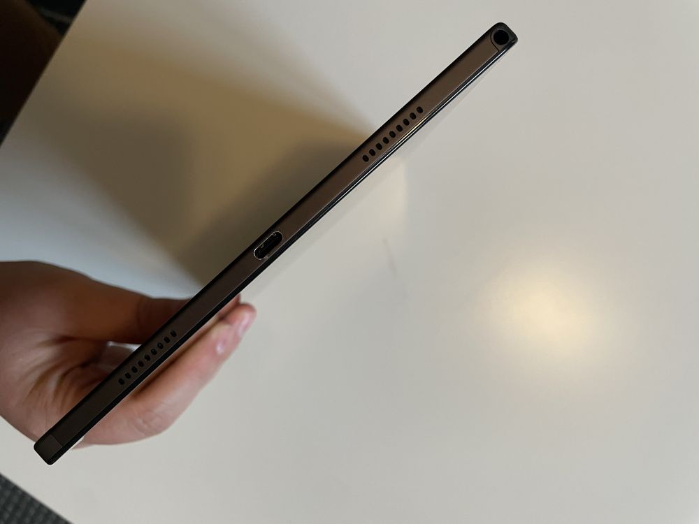Tablet Samsung Galaxy A8 Tab +etui z klawiatura