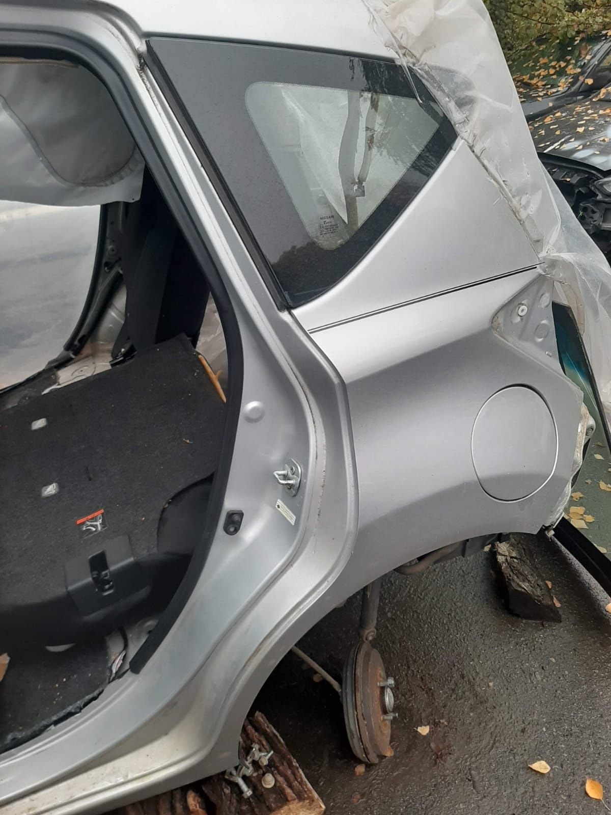 Nissan versa 2011-2019 четверть дверь лонжерон диски полки АКПП стекло