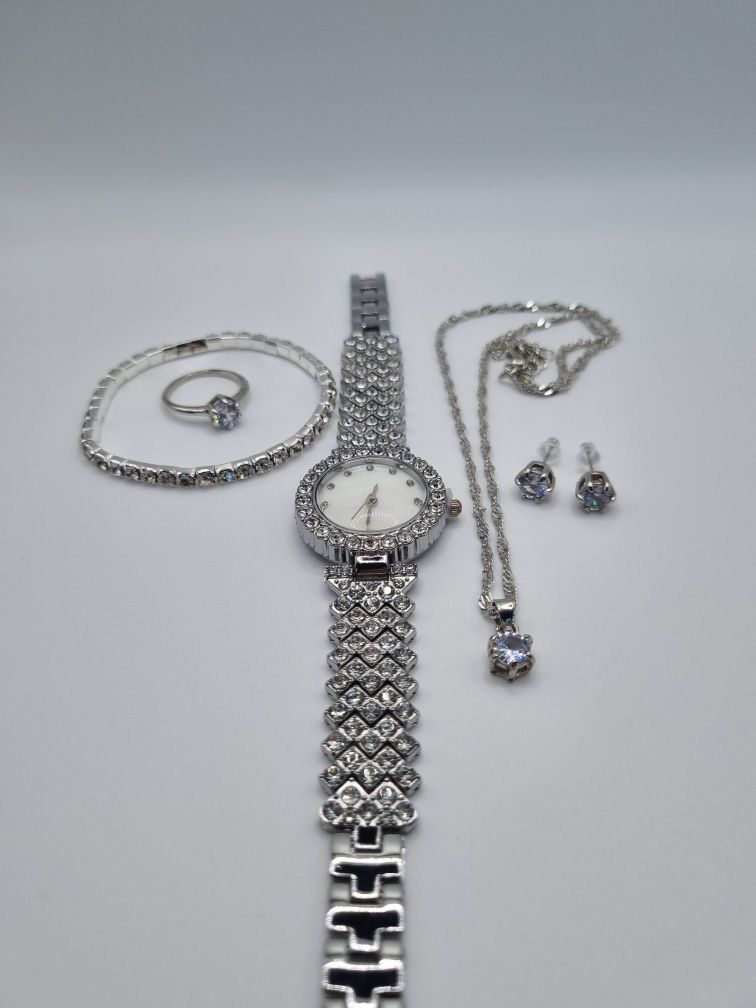 Zestaw damski zegarek biżuteria naszyjnik kolczyki pierścionek bransol