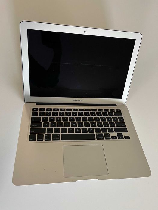 Macbook Air A1369 mid-2011 idealny do podróżowania