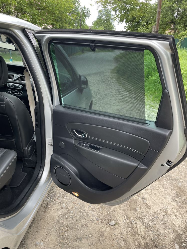 Автомобіль Renault Scenic