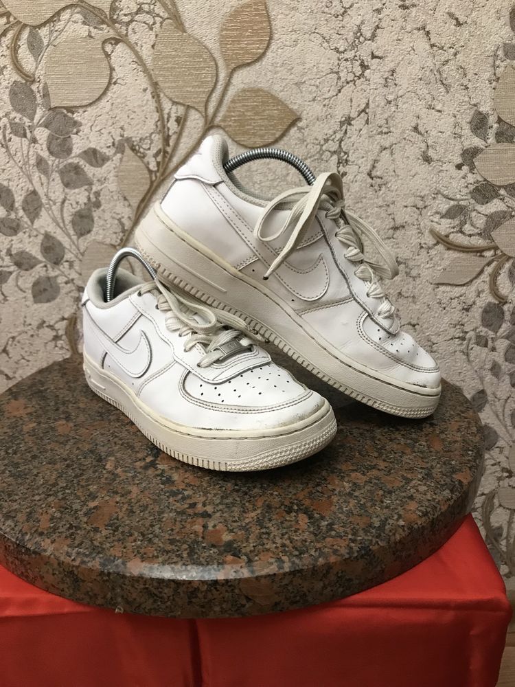 Кросівки Nike Air Force 37,5р 23,5см