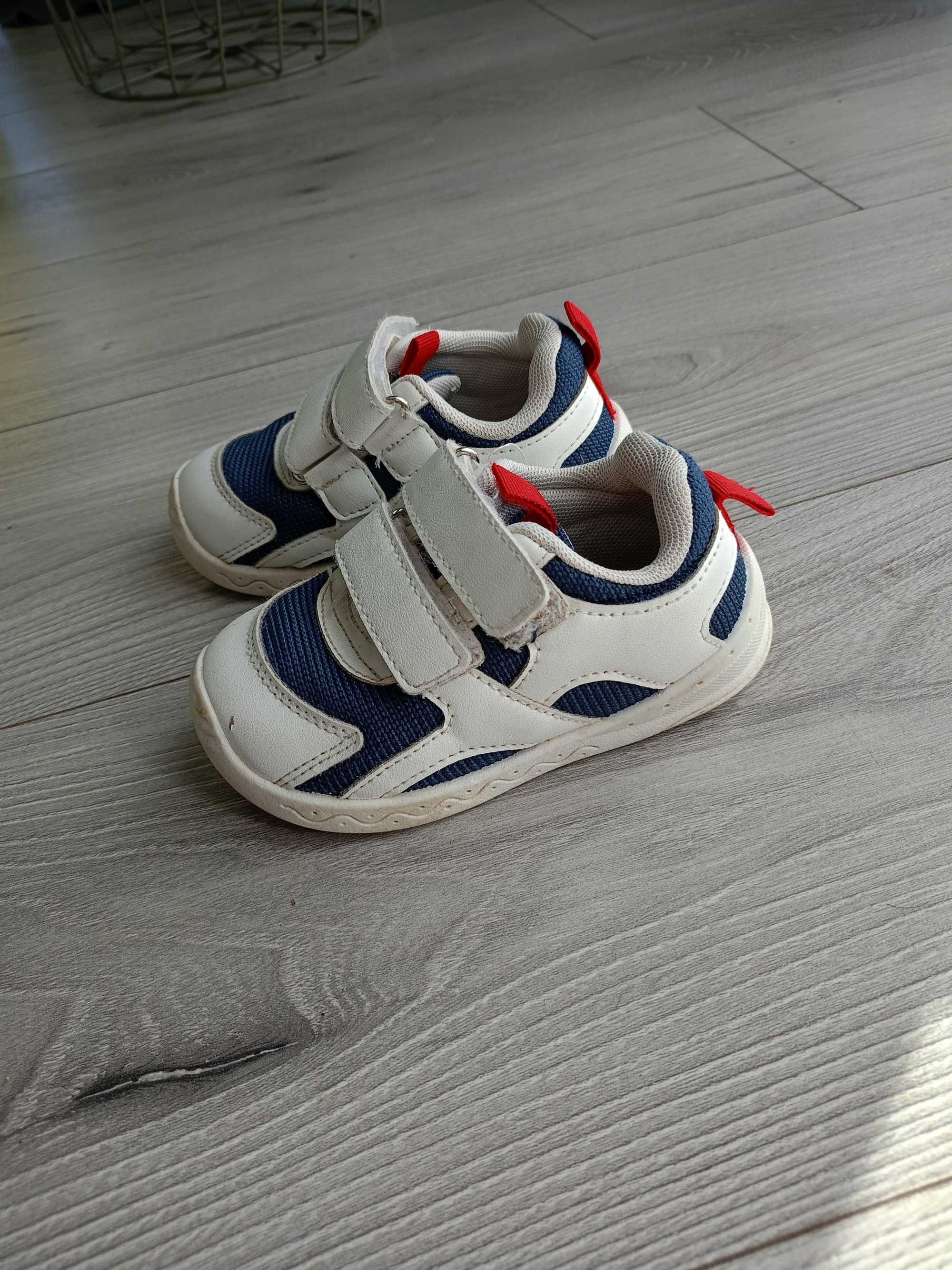 Buty adidasy 22 Sinsay