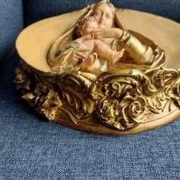 Baixo relevo de parede, grande, em marfinite, senhora e menino