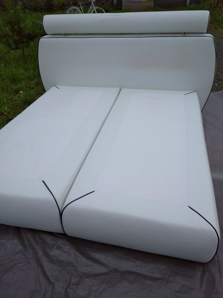 Łóżko kontynentalne, 2.2m x 2m.