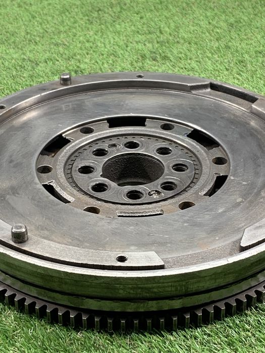 Двохмасовий маховик BMW E39 M57 Код:058