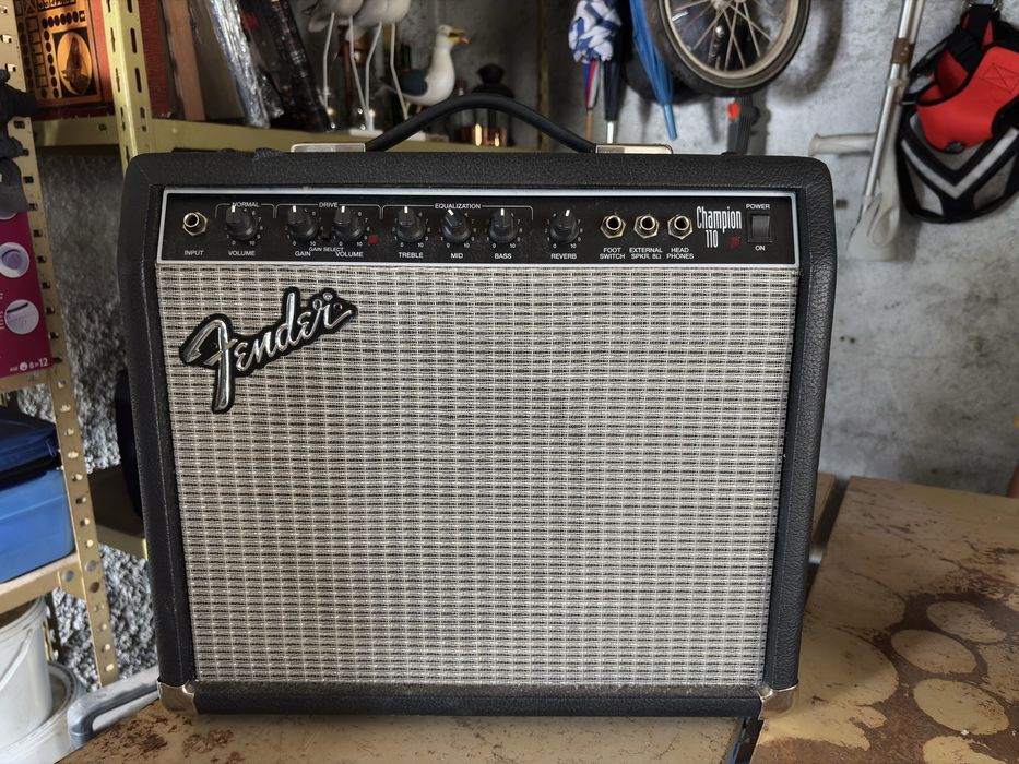 Amplificador Fender 110 Champion