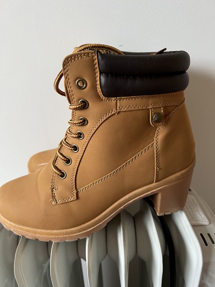 Bota Estilo Timberland