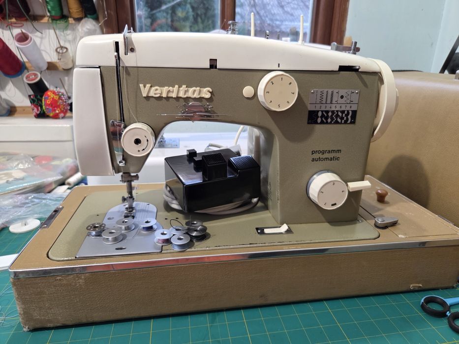 Швейная машинка Textima Верітас