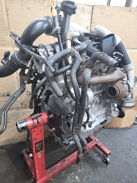 AXD,AXE Т5,t5 2.5tdi мотор,двигатель в сборе.