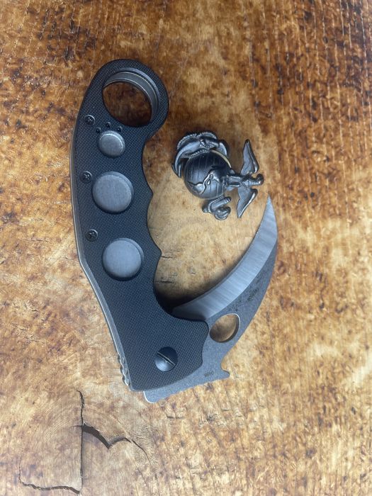 Nóż Emerson Super Karambit 2011r