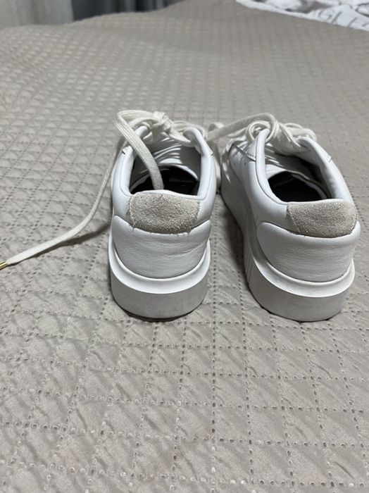 Sapatilhas, marca adidas