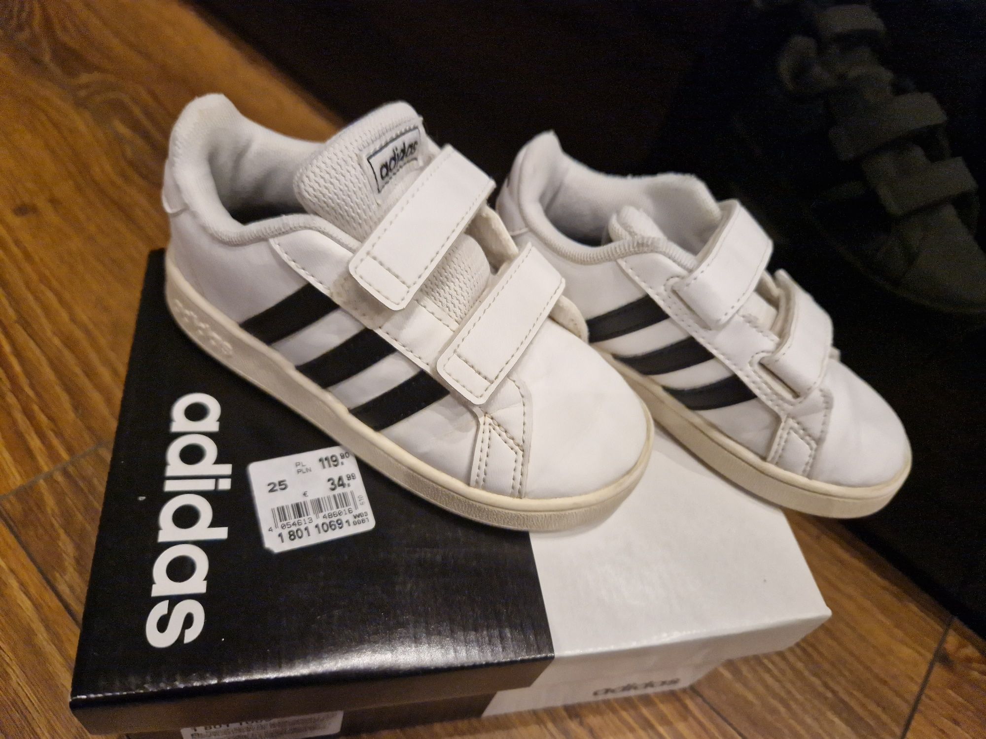 Piękne buty adidas r.25