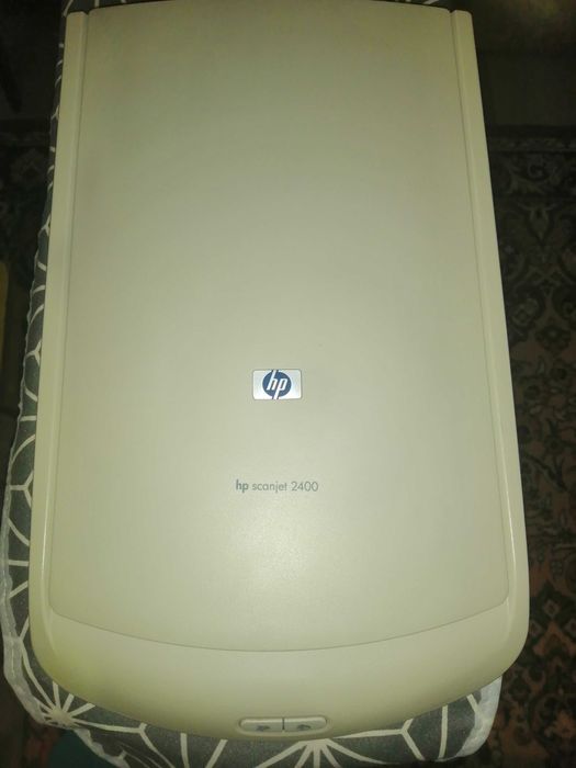 Продам сканер HP Scanjet 2400