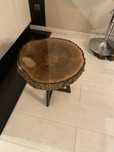 Stolik nocny z plastra orzechu 50cm