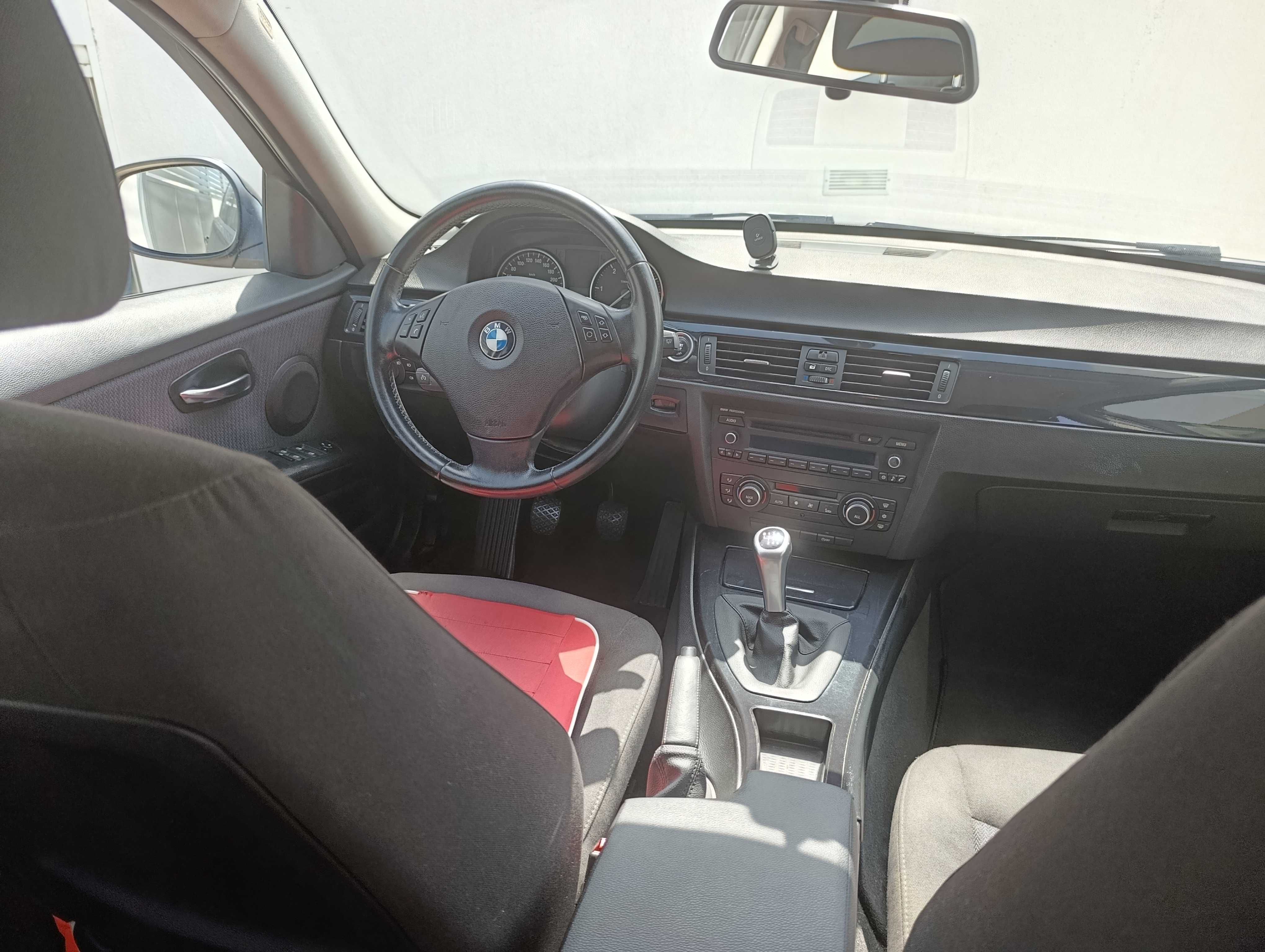 BMW 318 d touring 2010