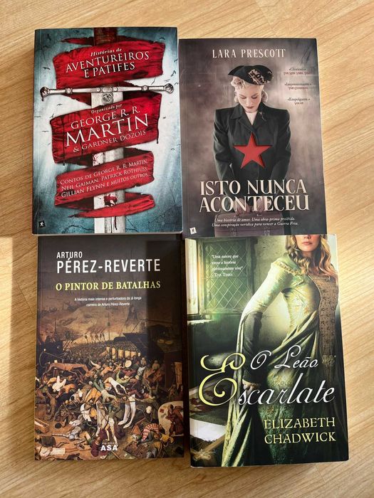 George R Martin e outros