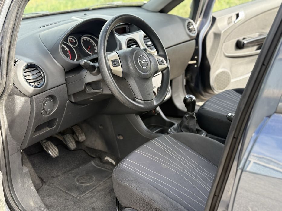 Opel Corsa D 1.2 gasolina