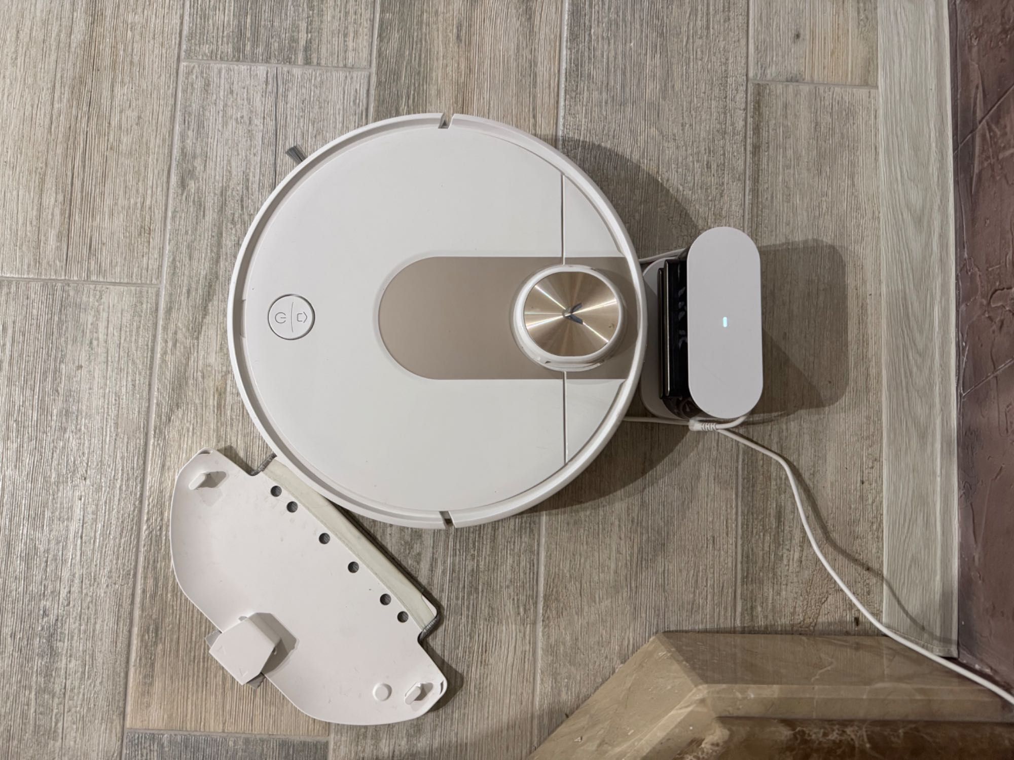 Продам робот-пилосос Viomi Robot Vacuum Cleaner SE
