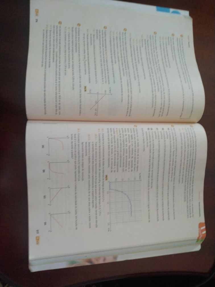 Livro 11 ano para preparação exame nacional física e química