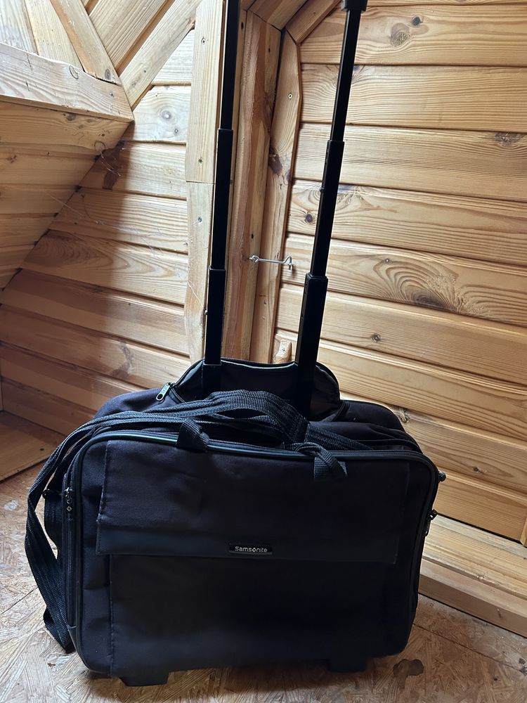Samsonite czarna torba na laptop na kółkach