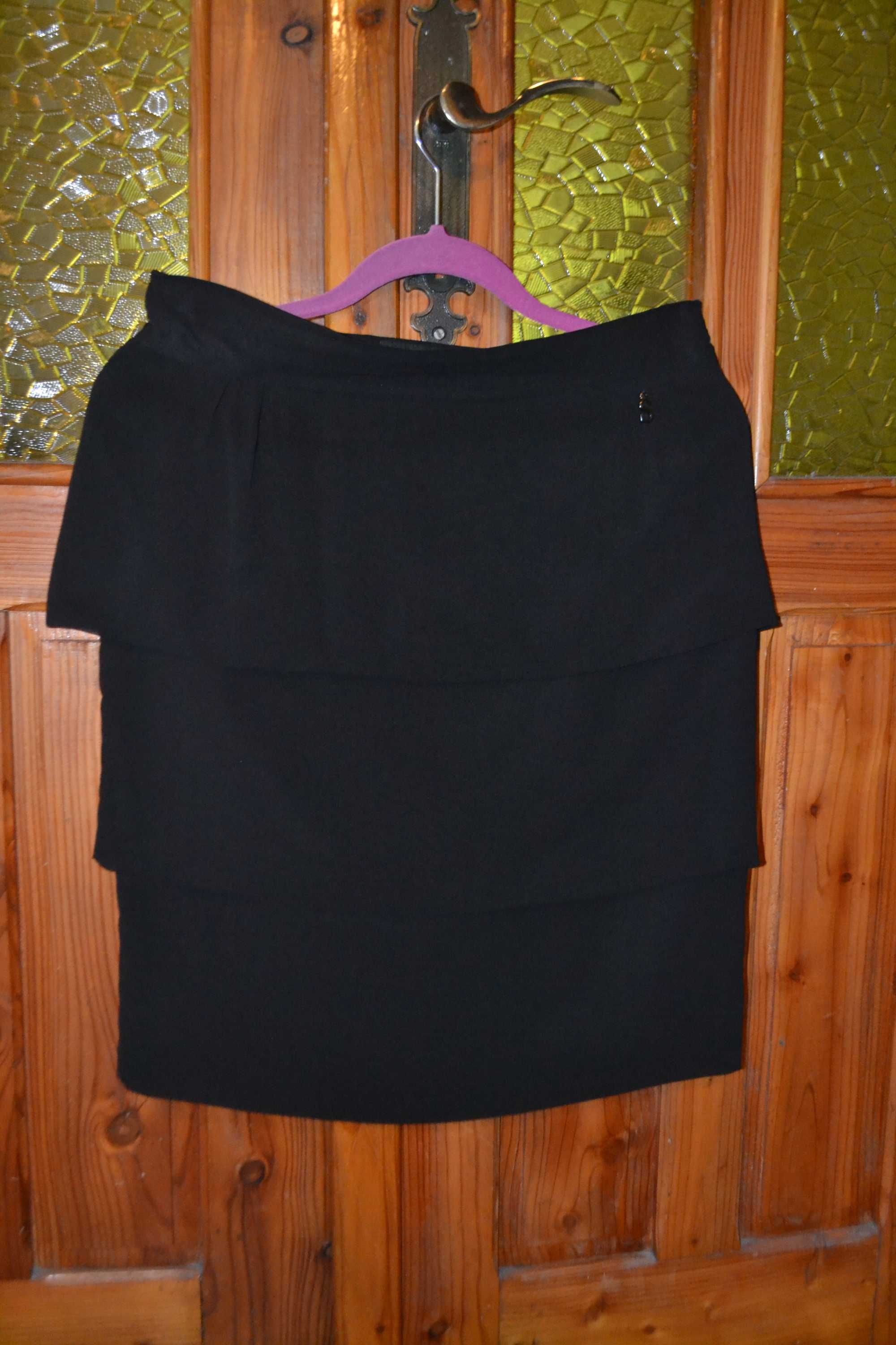 elegancka czarna spódnica Simple, rozmiar 40