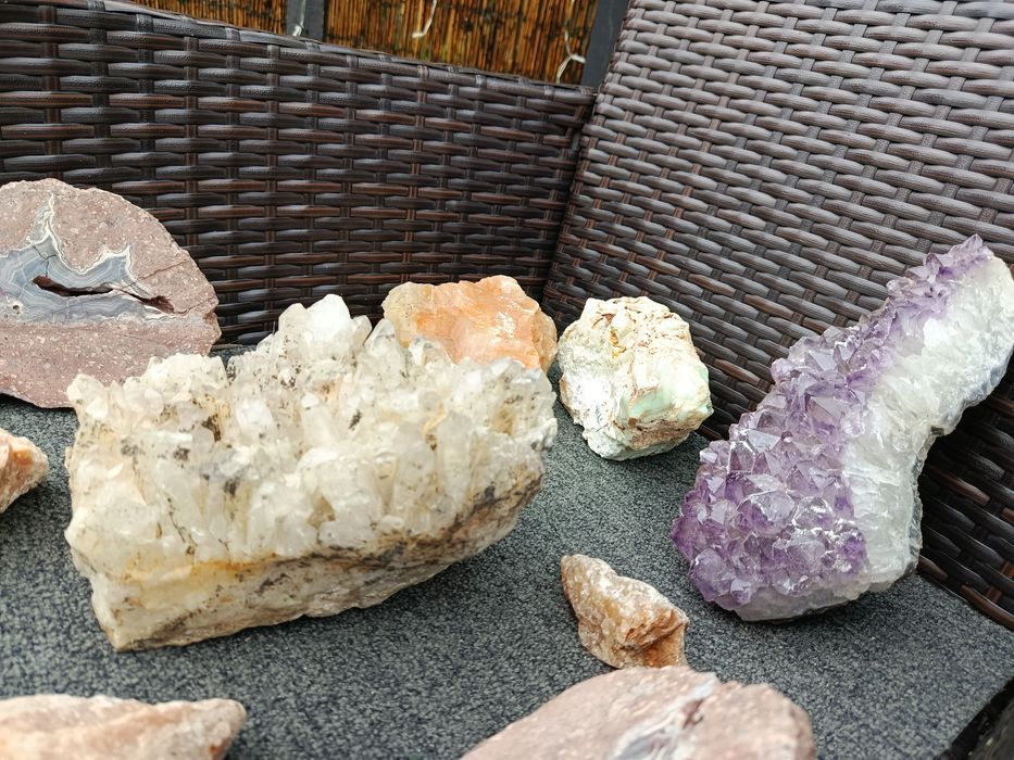 Sprzedam minerały , kamienie .