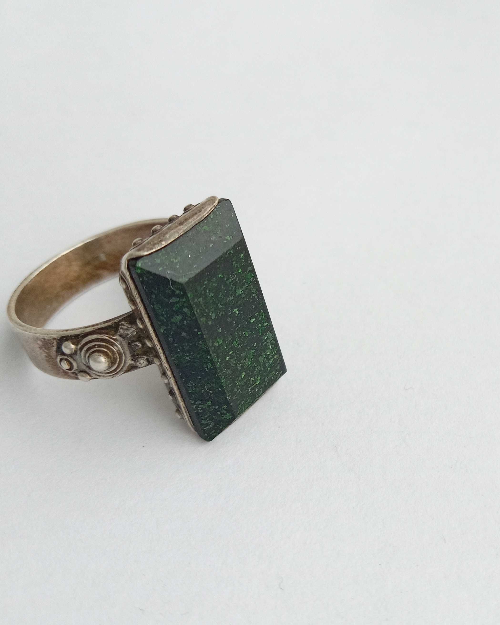 Перстень кольцо з камнем зелений авантюрин, Срібло 875 проба. СССР