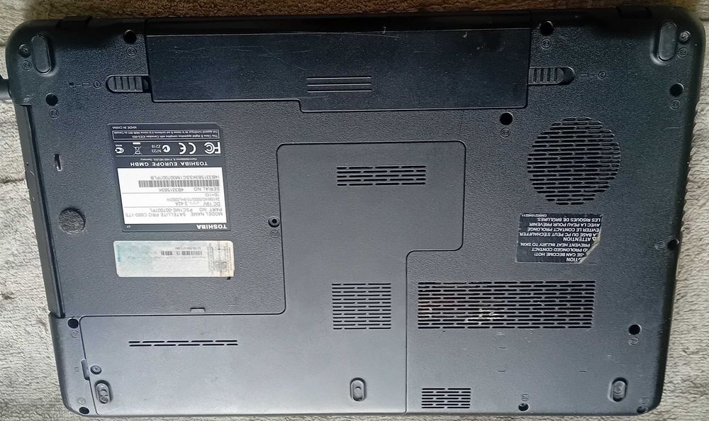 (12) laptop Toshiba Satellite Pro  C660 - Intel Core i5